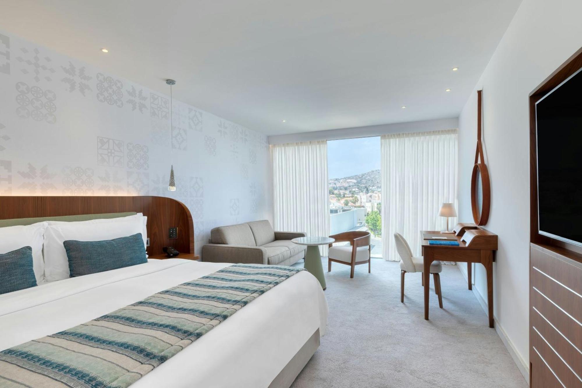 Chambre Lit King-Size Supérieure avec Canapé-Lit - Vue sur Arrière-Pays